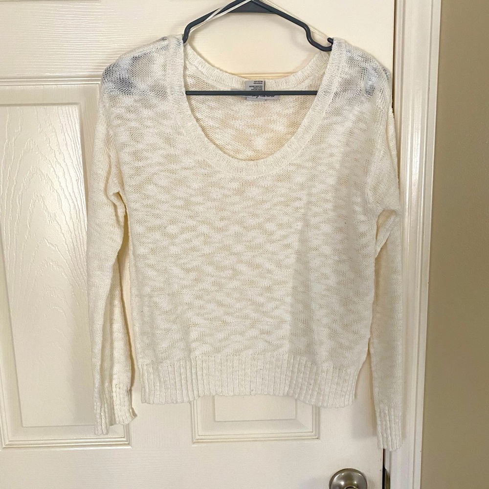 Cute white crop sweater